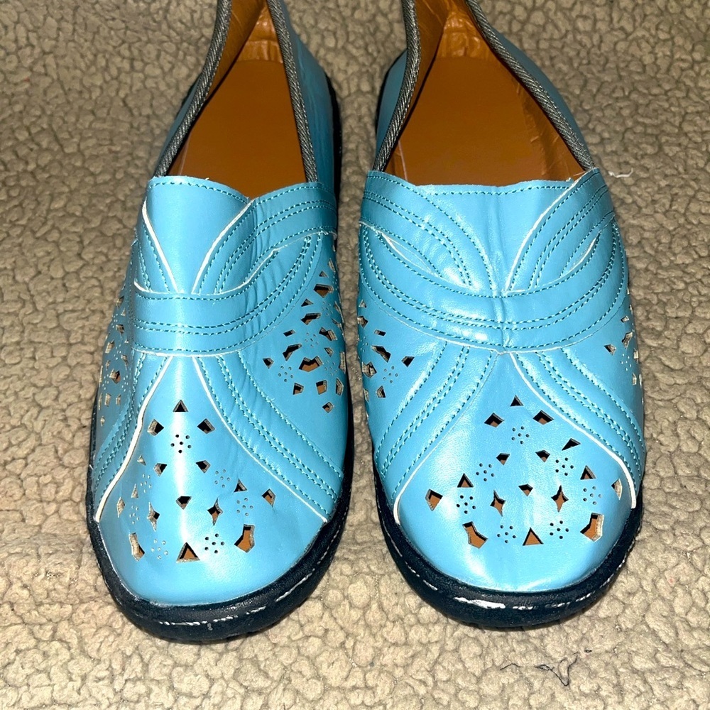 2 PAIR  Size 41 Leather loafers